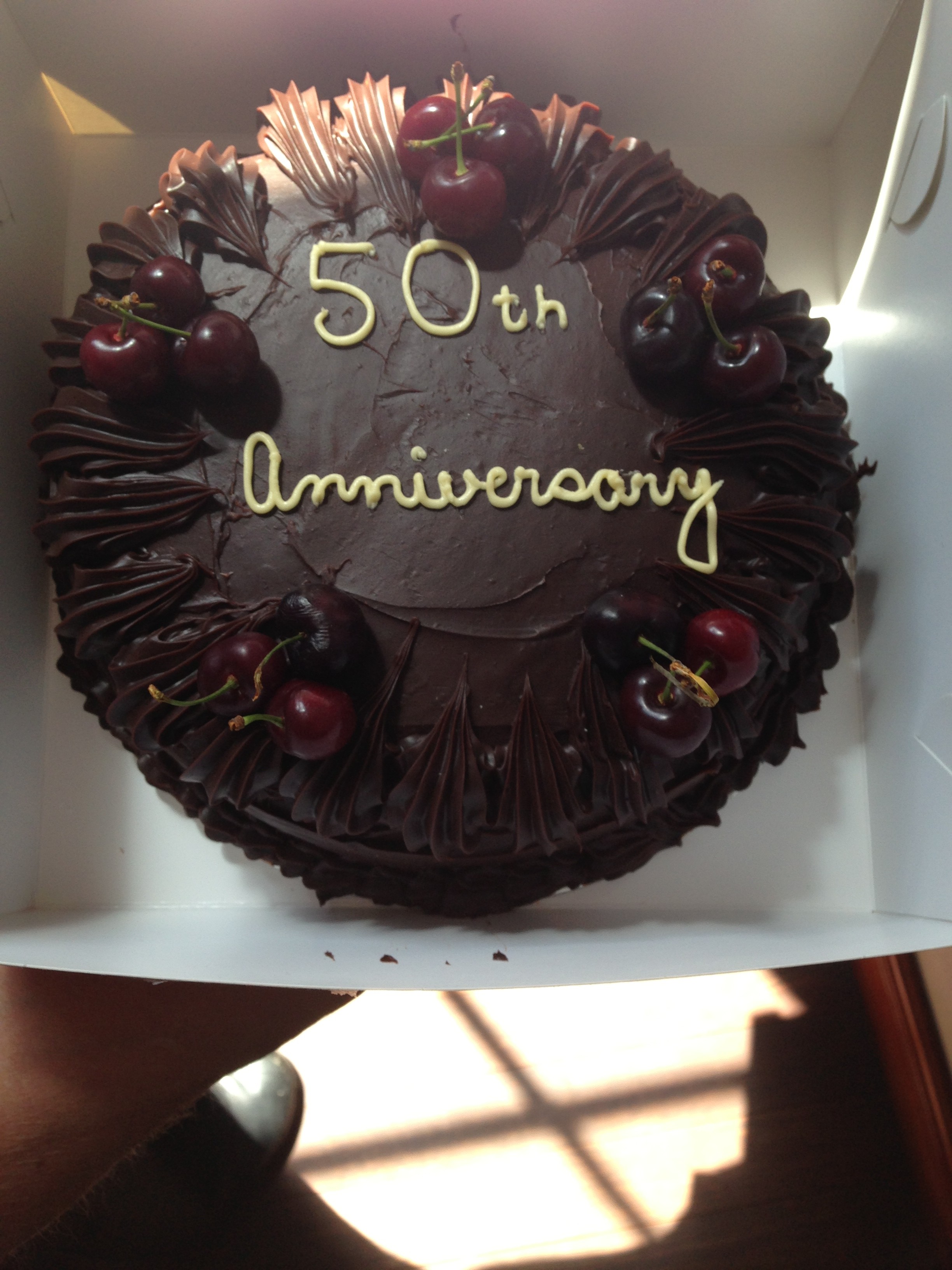 4. Anniversary Cake